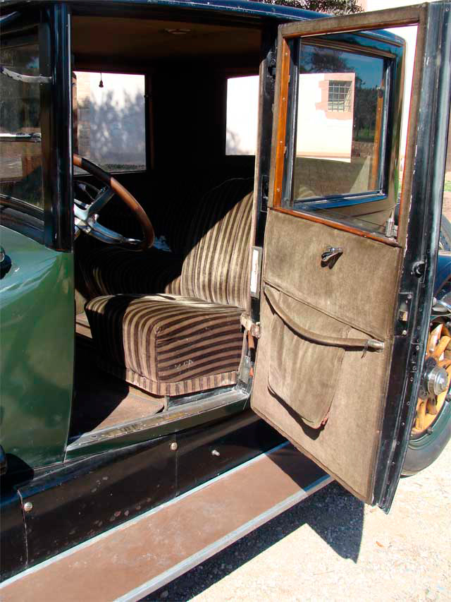 CADILLAC-Type-57-Opera-Coupe-5