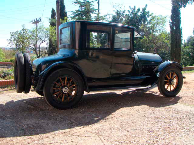 CADILLAC-Type-57-Opera-Coupe-7