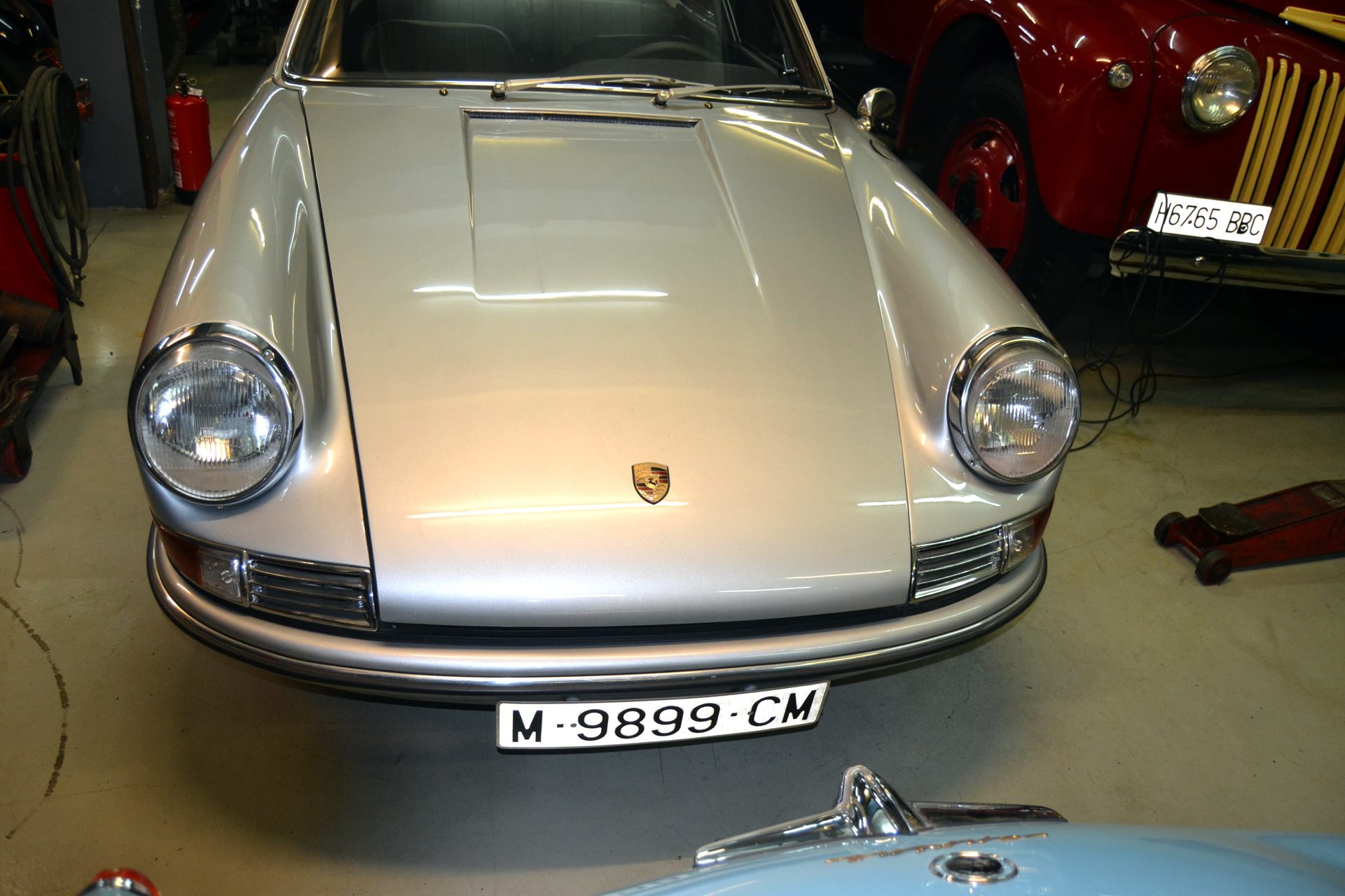 PORSCHE-911-SWB-4